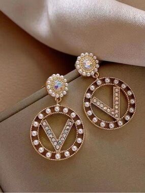 Macy's Gold Pearl & Crystal V Drop Circle Earrings